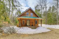 1/4 Mi to Hiawatha Forest Trails! Outdoor Retreat - 3-Star
