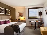 East Hotel and Apartments Hotels in Griffith