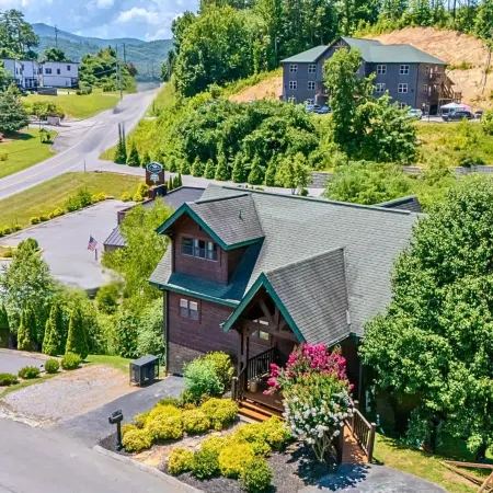 NEW Lux 4 BR Pigeon Forge Dollywood Hot Tub