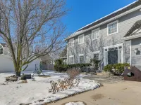 Endless Fun! Family Home w/ Spacious Yard in Clive Hotels in Clive