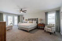 Decked Out Getaway Pine MTN Trail, Pet Friendly - 3-Star