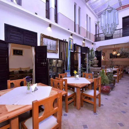 Riad Kalé Polis