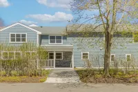 2 Mi to Nantasket Beach! Group Retreat w/ Patio - Wifi