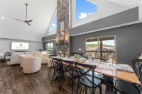 Green Wood Getaway for 18
