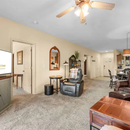 Caddy Corner Condo - Cozy Stay