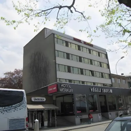 Hotel Merkur - West Station