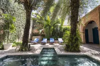 Vignette Collection CASAS DEL XVI by IHG - Romantic