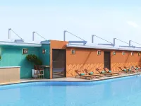Mercure Muscat - Rooftop Pools