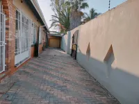 Spacious Home, Families & Crews, Near Northcliff - 3-Star