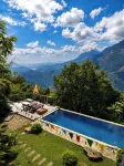 Awesome Place Hotel