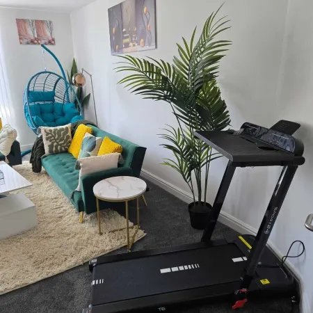 Luxury Stylish Charming City Apartment With Private Entrance in Wolverhampton