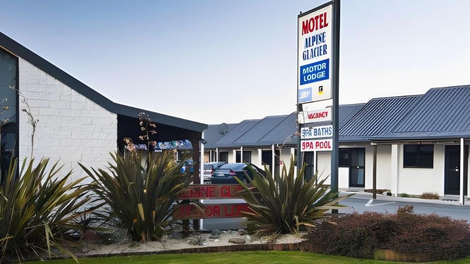 Alpine Glacier Motel