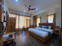 Hotel Diwan Sachpass Himalayan Brothers - balcony