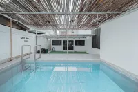 Gao Phala Beachfront Hostel - 泳池