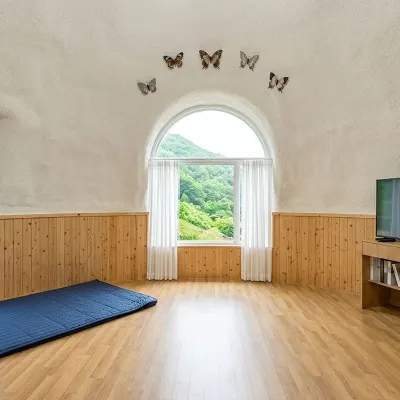 Wonju Forest Dome Отели рядом с достопримечательностью «Загородный клуб Century 21»
