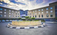 โรงแรม Holiday Inn Express Sandton Woodmead บาย IHG - ที่มีที่จอดรถ