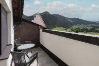 阿鵬斯勒索酒店 - 山景