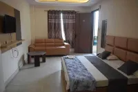 Hotel Awadh Grand - 2 étoiles