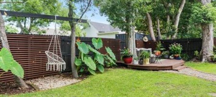 Stylish Historic Cottage 5 Min Walk to Downtown Mobile Hotels in Mobile