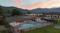 Mountain View Lodge - Pools