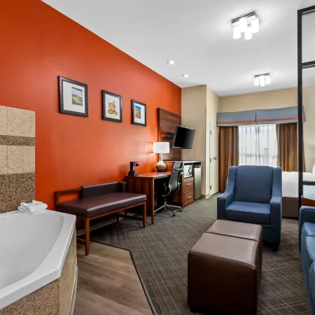 Comfort Suites