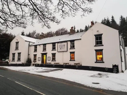 High Force Hotel - parking