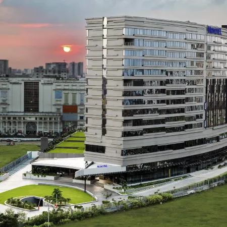 Novotel Kolkata - Hotel & Residences