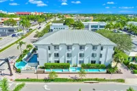 Naples Park Central Hotel - Bãi đậu xe