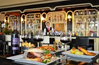 Flannery's Hotel - ที่มีบาร์