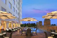 Four Points by Sheraton Hotel & Serviced Apartments, Pune - Kitchen