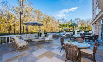 DoubleTree by Hilton North Charleston Convention Center