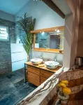 Le Jardin de Ravintsara - Adults Only - Jacuzzi