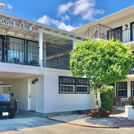 Davis House Inn