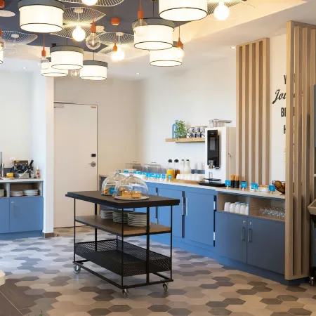 Hampton by Hilton Tours Centre