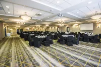 Holiday Inn & Suites RED DEER SOUTH by IHG - parking