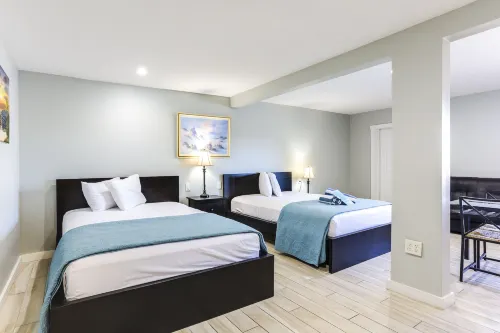 Fountain Cottages Inn - Motels