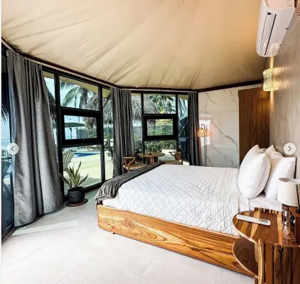 Almare Zonte - BeachFront Glamping Hotel - Desayuno
