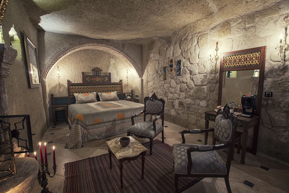 Elika Cave Suites