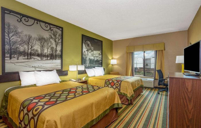 Super 8 by Wyndham Goshen