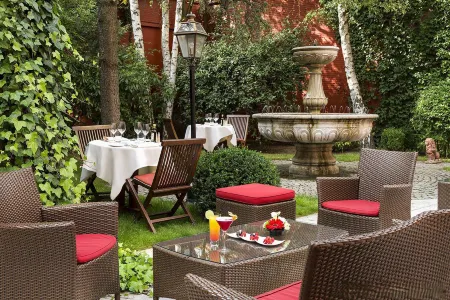 Hotel Barsey by Warwick