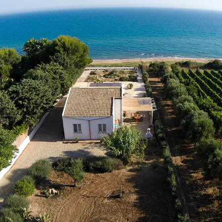 Jabia Beach House - Villa on the Beach - Private Beach