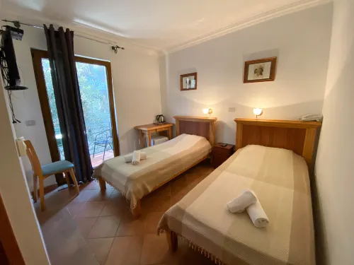 Levantin Inn 1/2 Room N.12