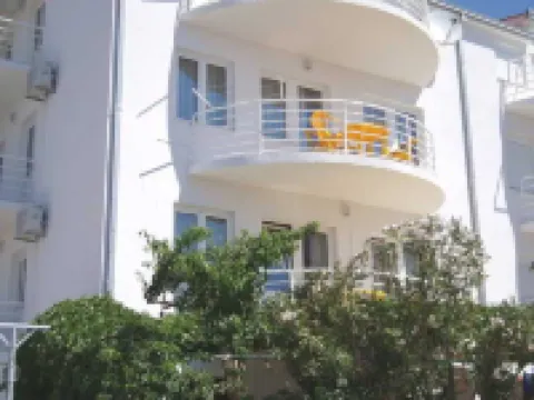 Apartments Niko Hotels in Okrug Gornji