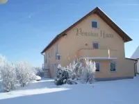 Pension Haas-Hotel am Turm Hotels in der Nähe von Wallfahrtskirche auf dem Dreifaltigkeitsberg