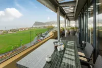 Beachfront Penthouse Apartment with Wrap-Around Balconies and Panoramic Sea Views Hotels in Teignmouth