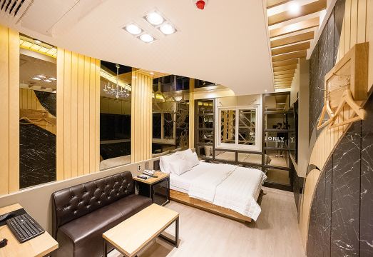 더비앤비 객실 내부