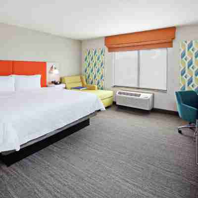Hampton Inn & Suites Chino Hills Rooms