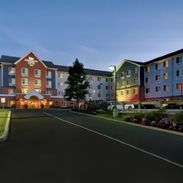 Homewood Suites by Hilton Southington Hotels near Pine Lake Park