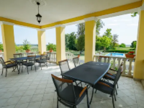 Zichy Hotels in Fonyodi