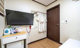 Shindaebang Min Motel